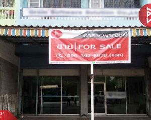 For Sale Retail Space 144 sqm in Phra Samut Chedi, Samut Prakan, Thailand