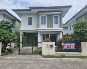 For Sale 3 Beds House in Mueang Pathum Thani, Pathum Thani, Thailand