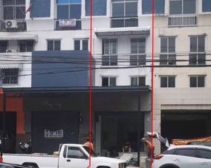 For Sale 2 Beds Retail Space in Lat Phrao, Bangkok, Thailand