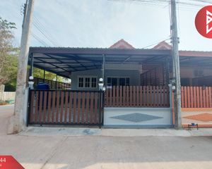 For Sale 2 Beds Townhouse in Photharam, Ratchaburi, Thailand