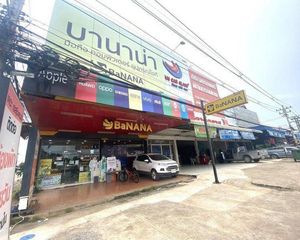 For Sale Retail Space 350 sqm in Si Maha Phot, Prachin Buri, Thailand