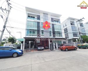 For Sale Office 436 sqm in Bueng Kum, Bangkok, Thailand