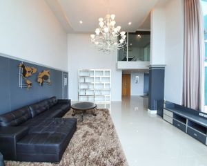For Rent 4 Beds Condo in Ratchathewi, Bangkok, Thailand