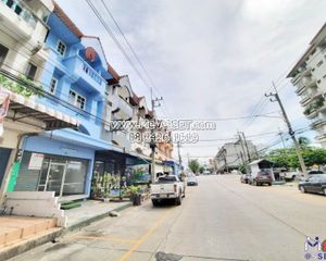 For Sale 5 Beds Retail Space in Sam Phran, Nakhon Pathom, Thailand