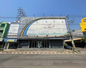 For Rent 20 Beds Retail Space in Mueang Chiang Mai, Chiang Mai, Thailand