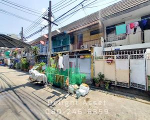 For Sale Retail Space 175 sqm in Yan Nawa, Bangkok, Thailand