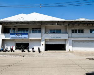 For Sale Warehouse 1,260 sqm in Khlong Luang, Pathum Thani, Thailand