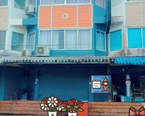 For Sale 5 Beds Retail Space in Mueang Chumphon, Chumphon, Thailand