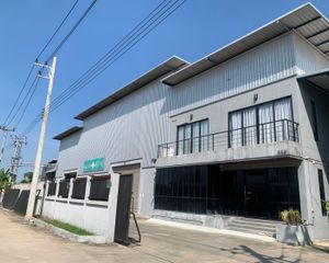 For Sale Warehouse 1,300 sqm in Krathum Baen, Samut Sakhon, Thailand