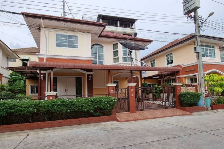 Houses for Sale in Bangkok | Dot Property
