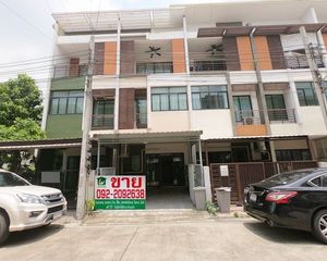 For Sale 3 Beds Office in Bang Khae, Bangkok, Thailand