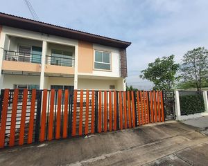 For Rent 3 Beds Townhouse in Sai Noi, Nonthaburi, Thailand