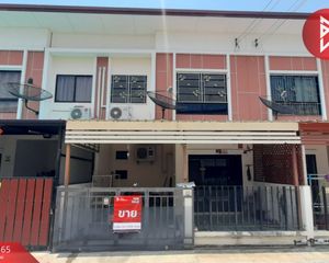 For Sale 4 Beds Townhouse in Ban Pho, Chachoengsao, Thailand