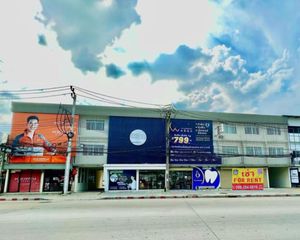 For Rent Retail Space 300 sqm in Bangkok Noi, Bangkok, Thailand