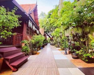 For Sale Hotel 400 sqm in Mueang Samut Sakhon, Samut Sakhon, Thailand