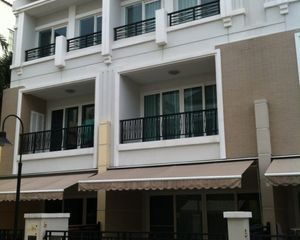 For Rent 3 Beds House in Bang Kho Laem, Bangkok, Thailand
