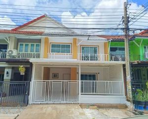 For Sale 3 Beds Townhouse in Bang Bua Thong, Nonthaburi, Thailand