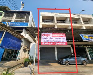 For Sale 4 Beds Warehouse in Phutthamonthon, Nakhon Pathom, Thailand