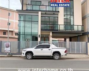 For Sale Townhouse 152 sqm in Mueang Ratchaburi, Ratchaburi, Thailand