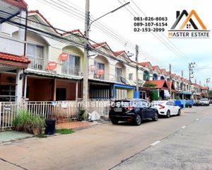For Sale 2 Beds Townhouse in Khlong Luang, Pathum Thani, Thailand