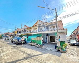 For Rent 4 Beds Townhouse in Khlong Luang, Pathum Thani, Thailand