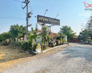 For Sale 11 Beds House in Mueang Lop Buri, Lopburi, Thailand